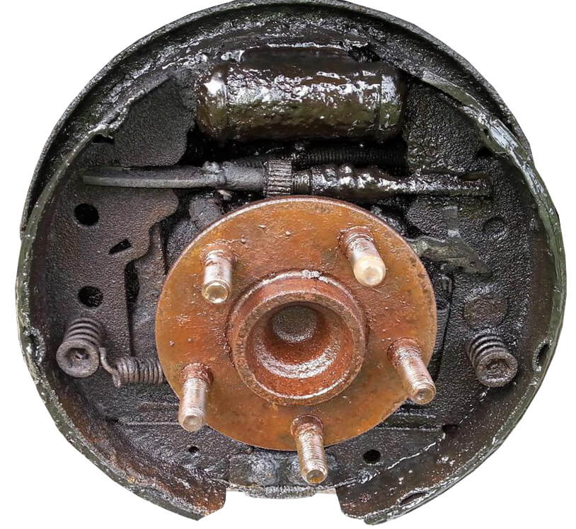 image of leaking wheel cylinder