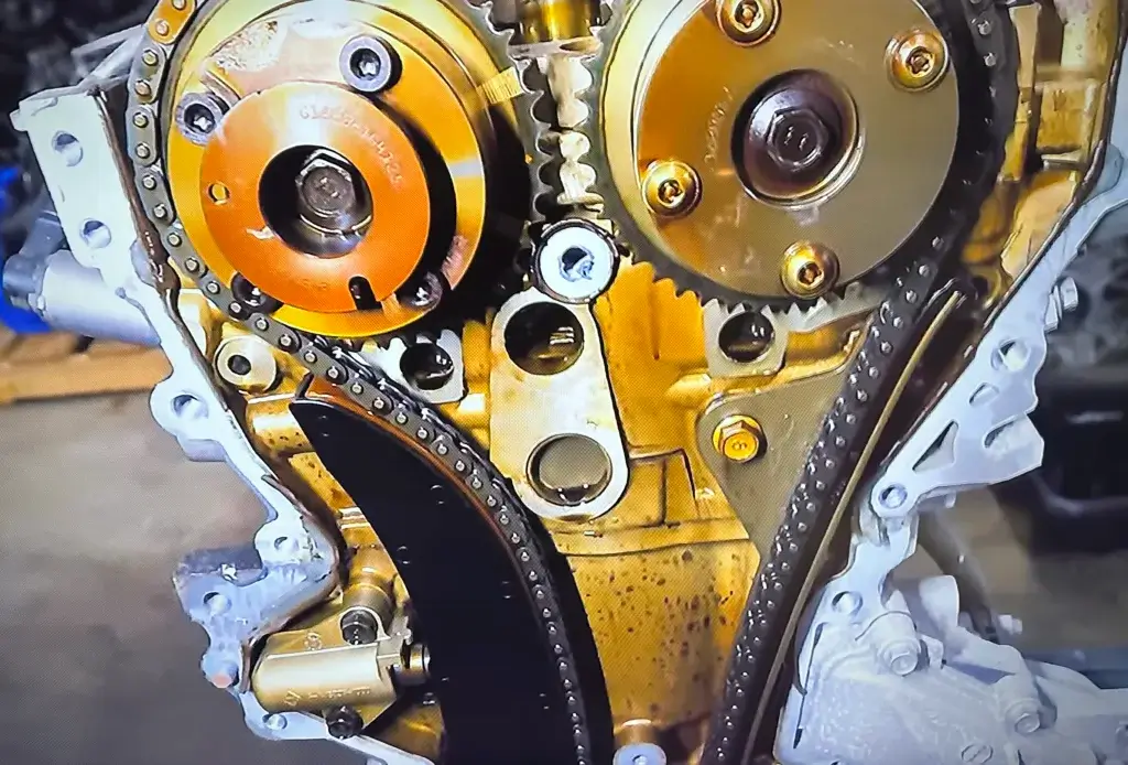 This image shows varnish buildup on the timing chain area
